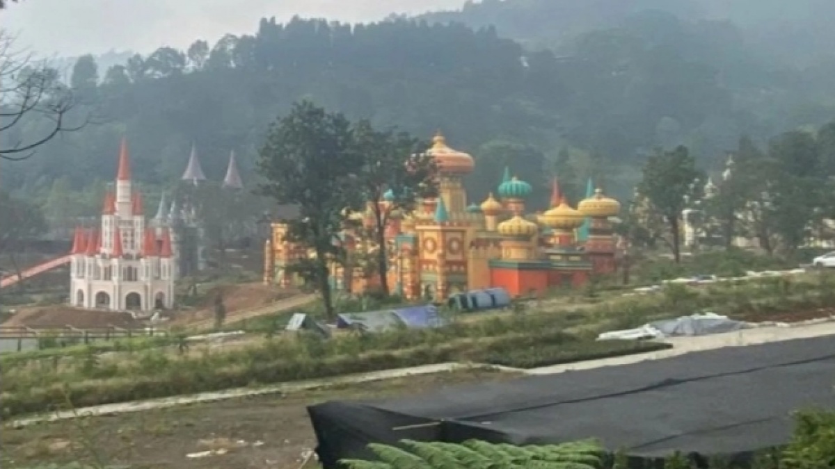 Berapa Tiket Masuk Hibisc Fantasy Puncak? Baru Seumur Jagung Sudah Ditutup