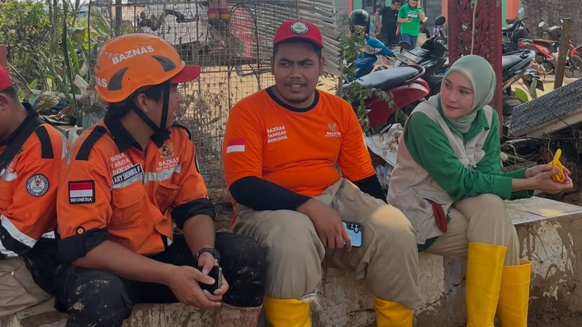 Bantu Korban Banjir Bekasi, Zaskia Adya Mecca Bahagia