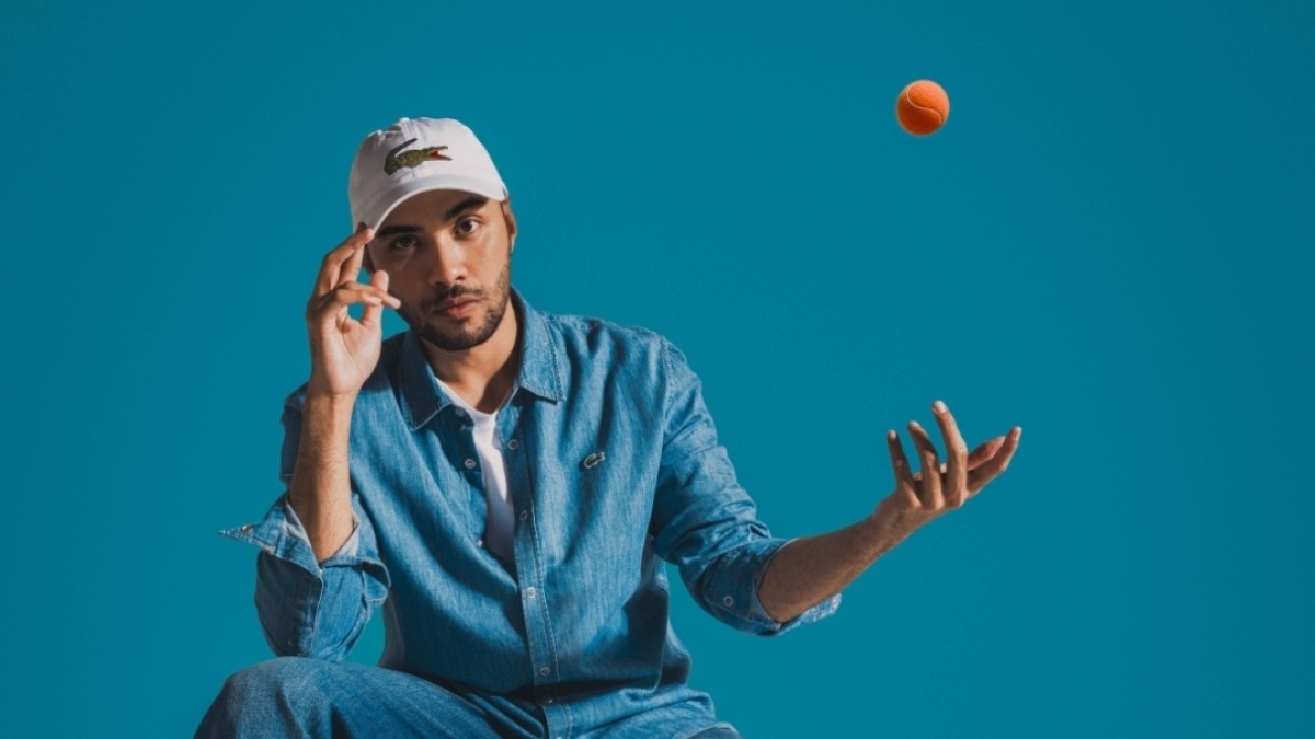 Contek Gaya Effortless Refal Hady dalam Kampanye Fashion Ramadan Berteknologi AI