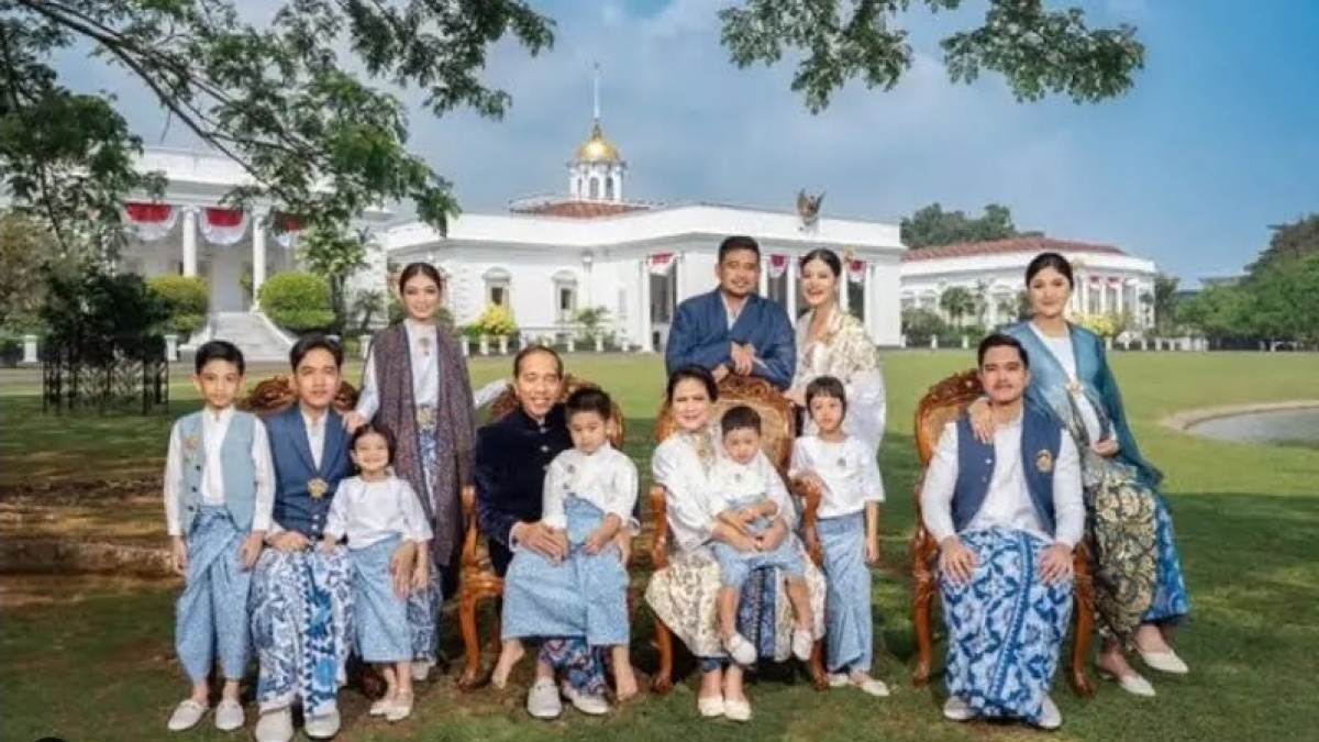 Beda Style Sepatu Keluarga Jokowi Sebelum dan Sesudah Jadi Pemimpin