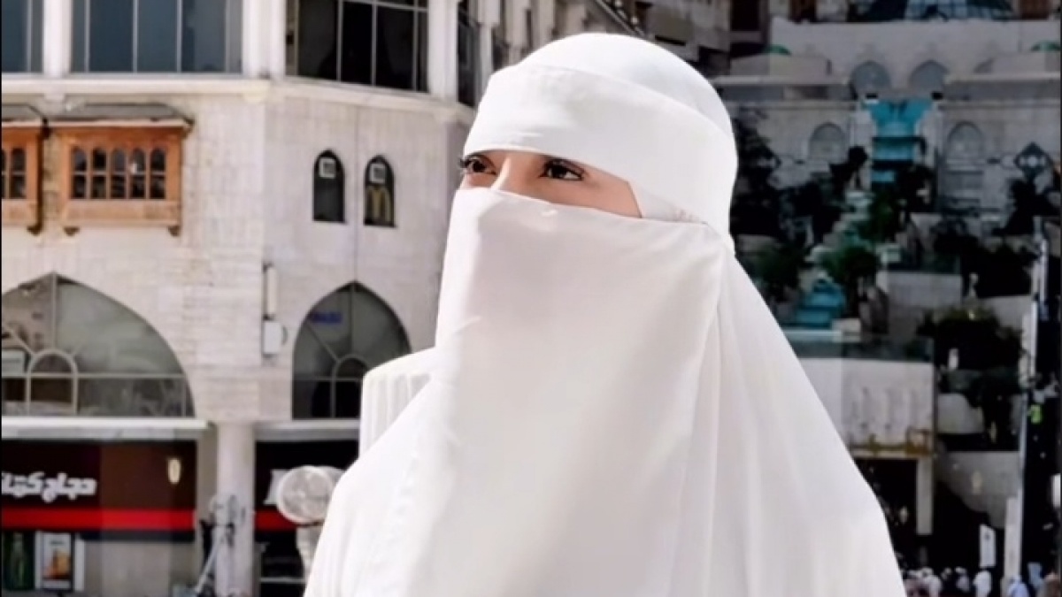 Mualaf, Cobaan Celine Evangelista Justru dari Orang Terdekat: Jangan Berhijab Dulu Deh
