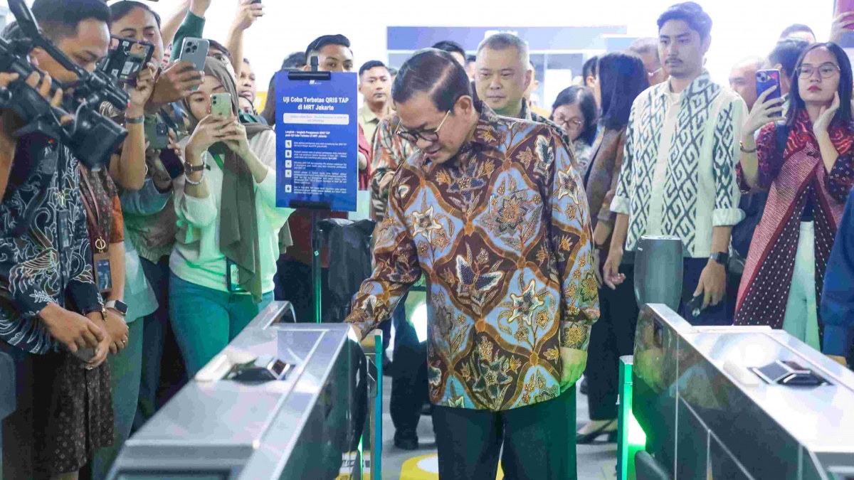 Tak Usah Tempel Kartu, Naik MRT Kini Bisa Pakai QRIS Tap Berbasis NFC
