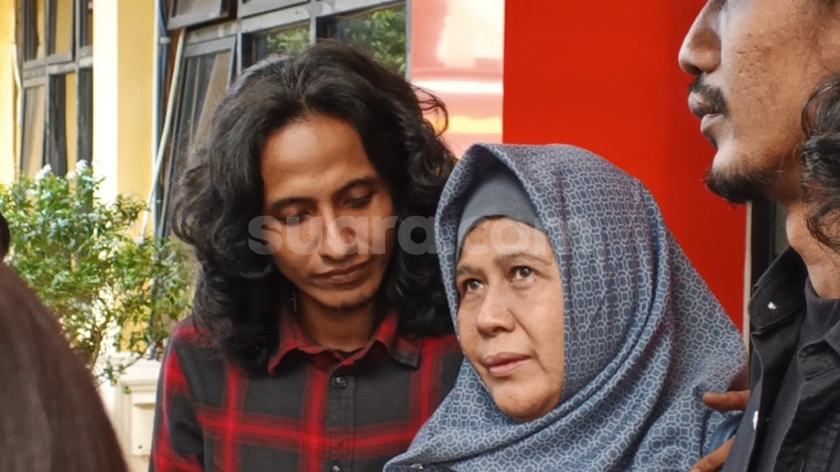 Ibu Heran Ustaz Das'ad Latif Mau Elus Kepala Vadel Badjideh di Penjara