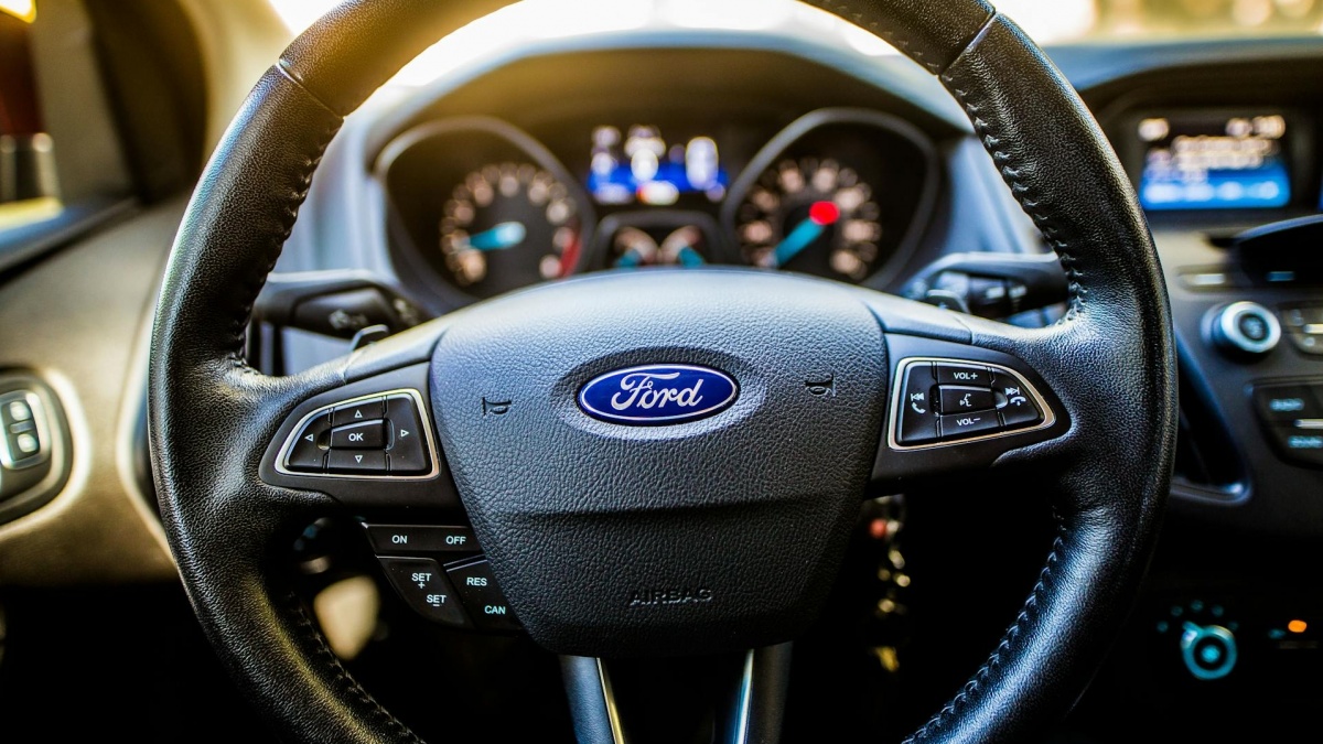 Diancam PHK, Karyawan Ford Mogok Kerja