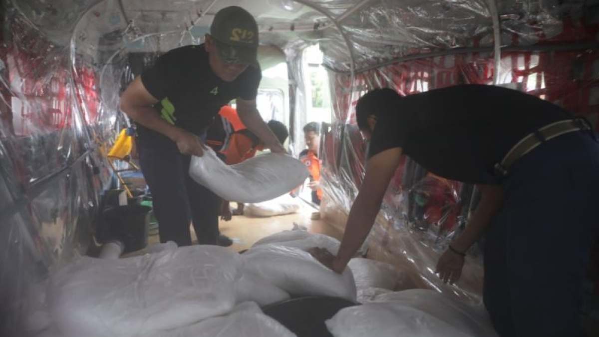 Modifikasi Cuaca Jabodetabek Dipercepat, BNPB Telah Taburkan hingga 2.000 kg Garam