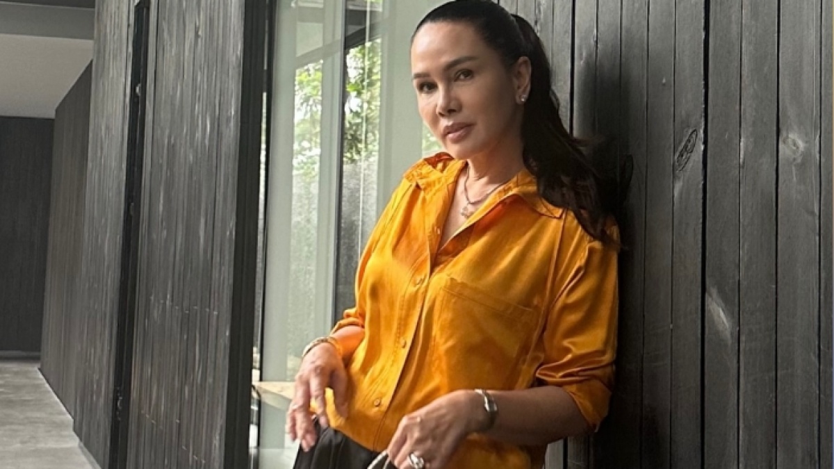 Nongol di Sidang Isa Zega untuk Beri Dukungan, Sikap Fitri Salhuteru Jadi Omongan
