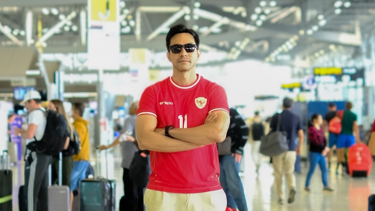 Darius Sinathrya Kasih Ultimatum ke Suporter yang Rebut Jersey Marselino Ferdinan dari Anak Kecil