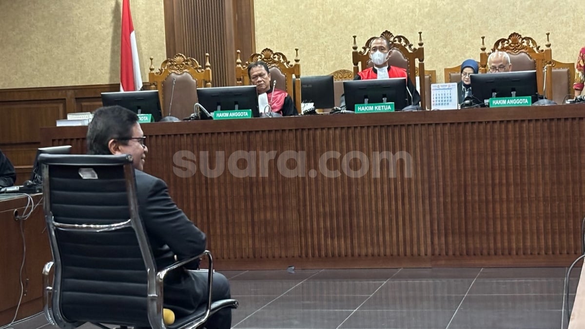 Pakai Koper, Terkuak Uang Suap Titipan Harun Masiku Rp850 Juta di Kantor Hasto: Begini Pembagiannya!