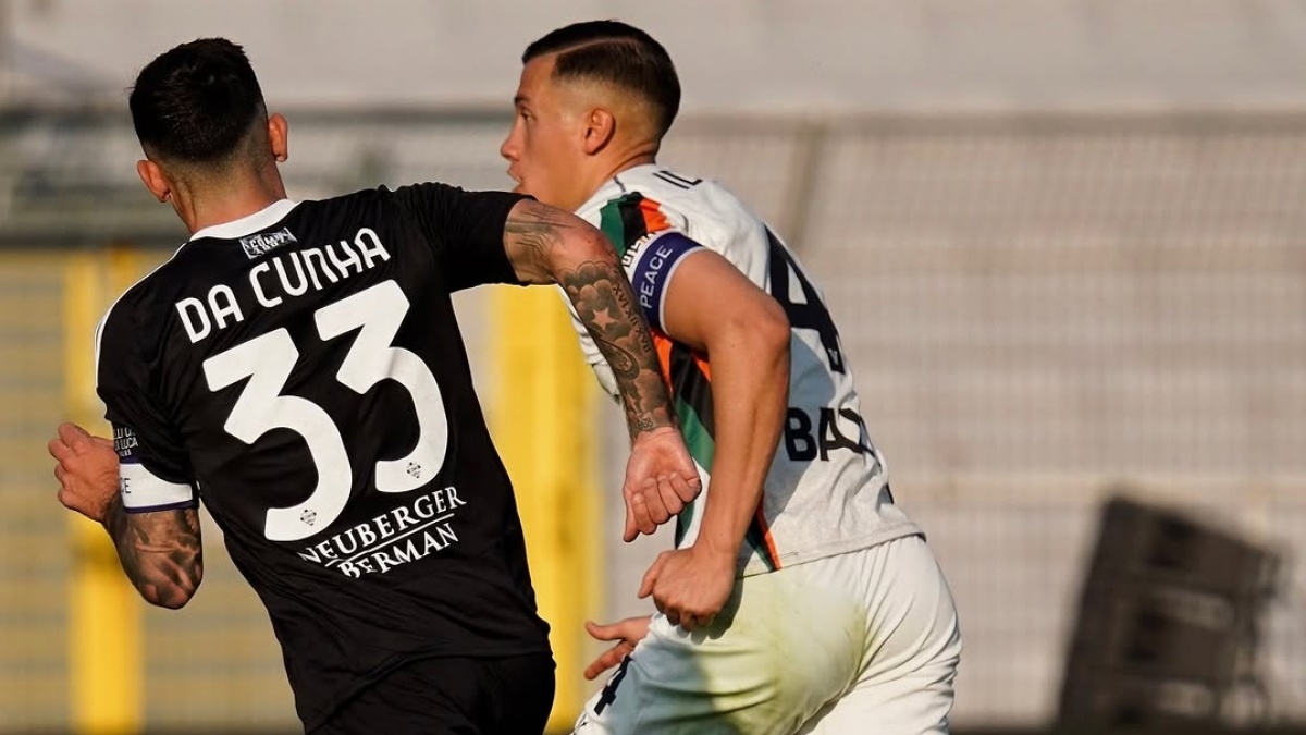 Masa Depan Jay Idzes Terkuak! Bos Venezia Ungkap Rencana Musim Depan