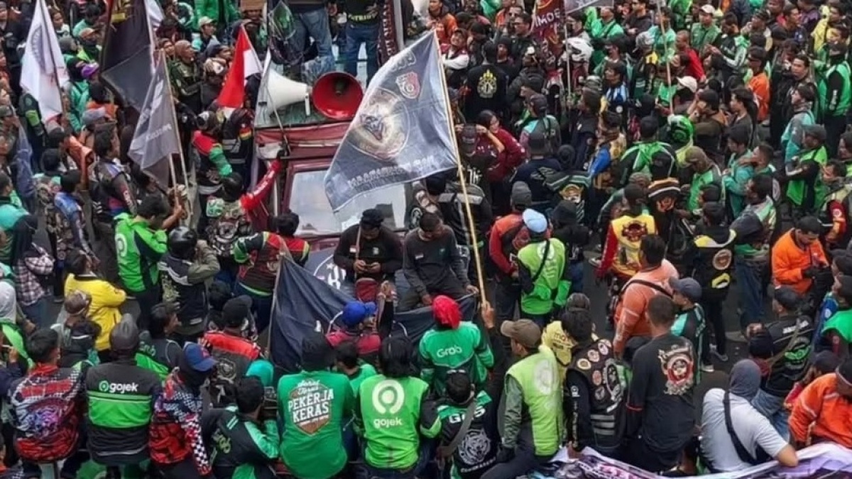 Demo Besar Ojol Dimulai Pukul 12:30 WIB