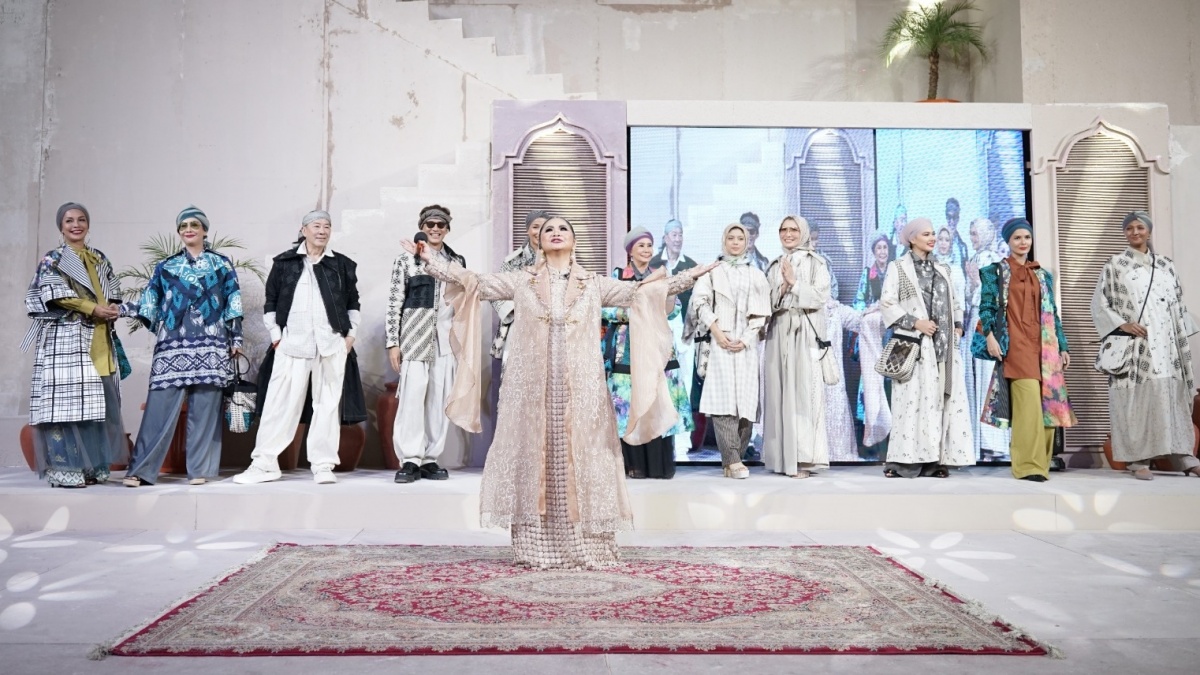 Boomingnya Baju Lebaran Burgundi Diakui Para Desainer Ramadan Runway 2025