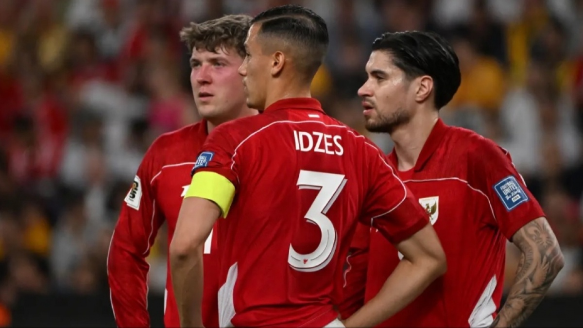 Momen Mengejutkan Jay Idzes Kasih Instruksi Pakai Bahasa Indonesia: 5-3-1!