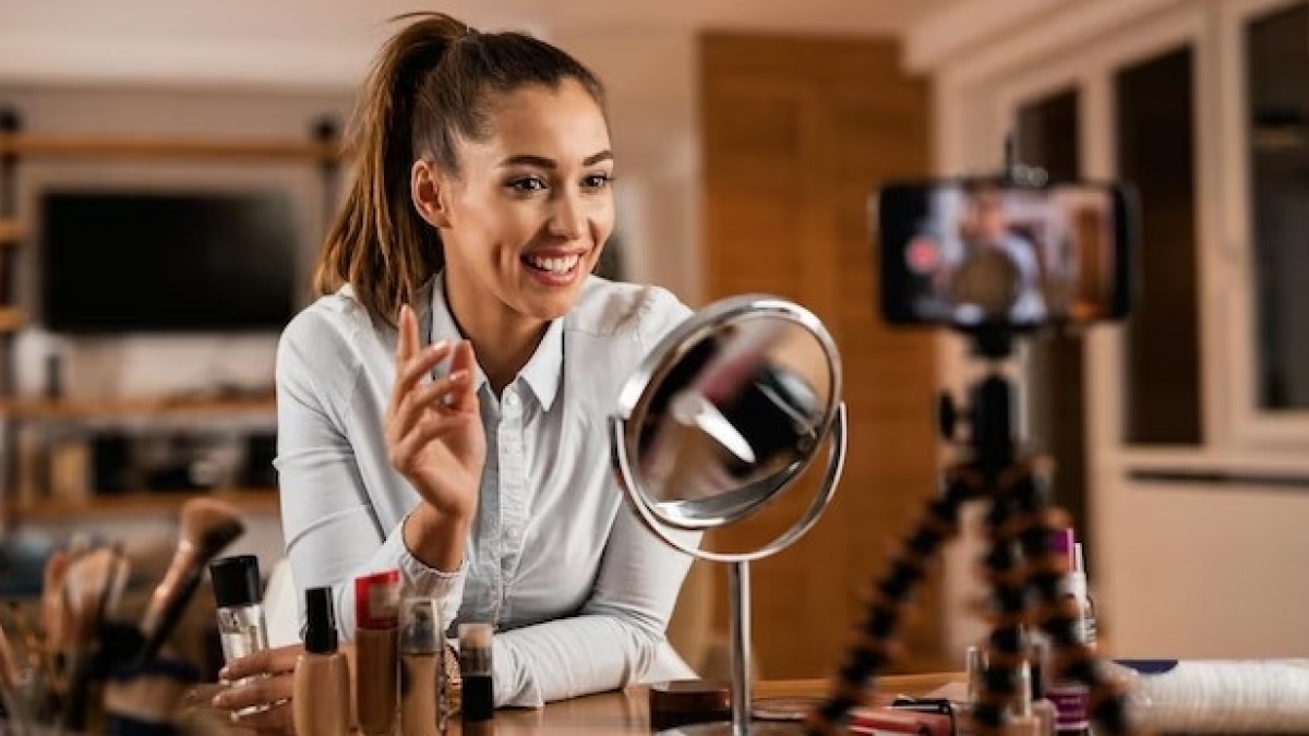 Berawal dari Media Sosial, Siapa Saja Influencer Kecantikan Wanita Terbesar Indonesia?