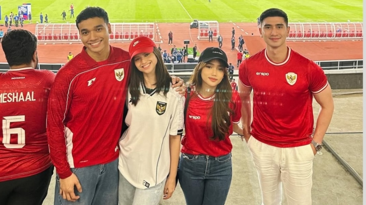 Nonton Timnas Bareng, Fuji dan Verrell Bramasta Double Date dengan Fadly Faisal dan Maudy Effrosina