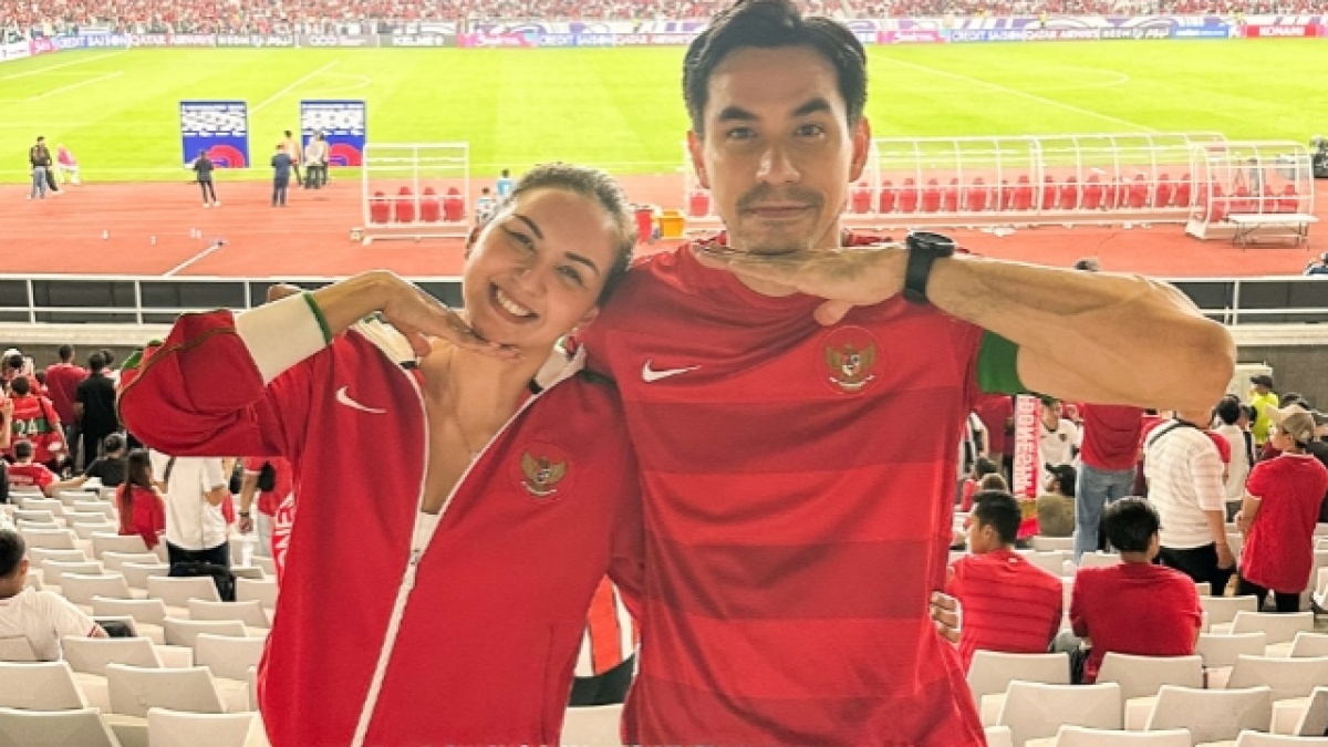 10 Potret Artis Nonton Timnas Indonesia Vs Bahrain di GBK, Ada Darius Sinathrya Hingga Jerome Polin