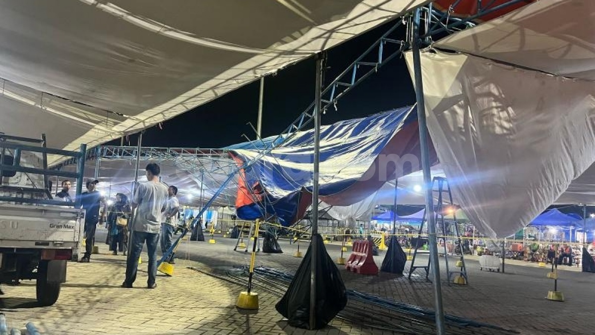 Tenda Buffer Zone Pemudik di Pelabuhan Ciwandan Ambruk Diterjang Angin Kencang
