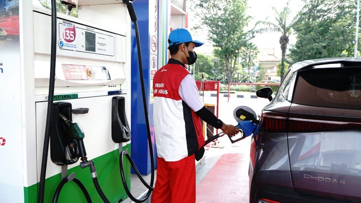 Pertamax Cs Bakal Naik? Intip 5 Mobil Irit yang Gak Rewel Minum Pertalite