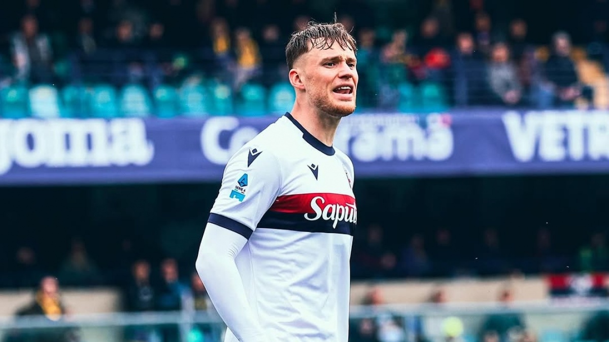 Apakah Bek Bologna Sam Baukema Punya Darah Indonesia?