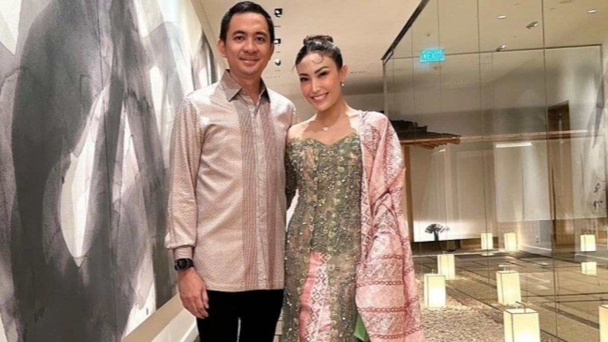 Ayu Dewi Protes Suaminya Lebih Ceria Saat Diajak Nia Ramadhani Buat Konten: Bener-bener Ya Dia