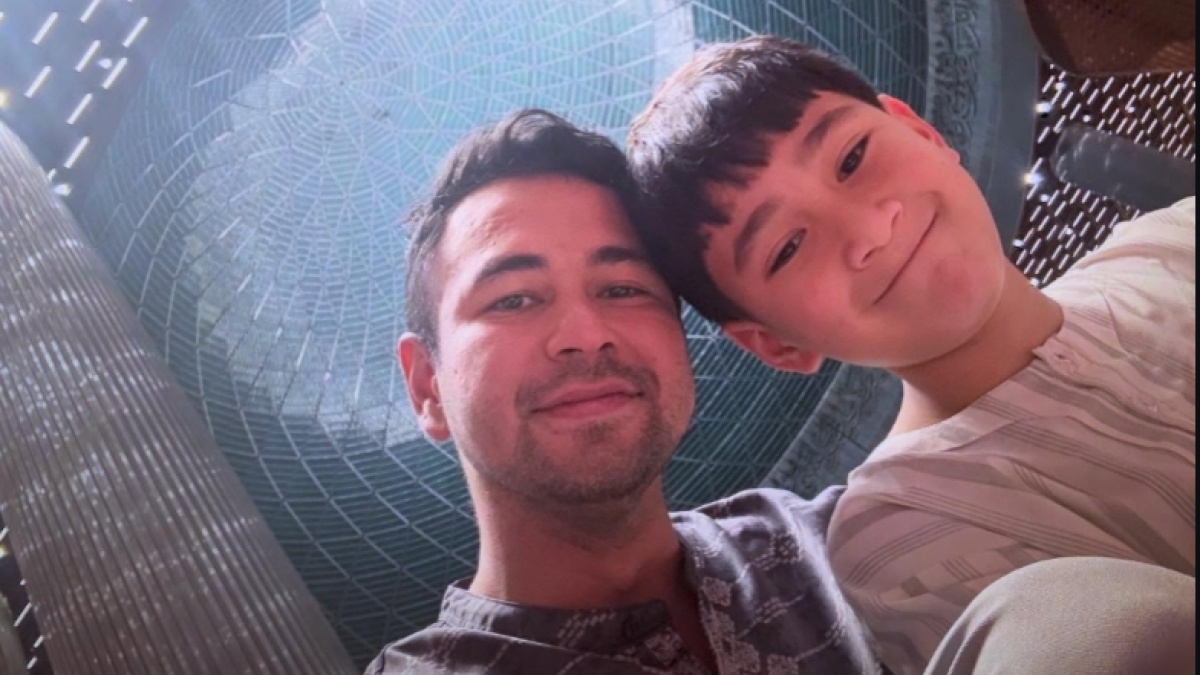 Jelang Akhir Ramadan, Intip Potret Raffi Ahmad Ajak Keluarga Iktikaf ke Masjid Istiqlal