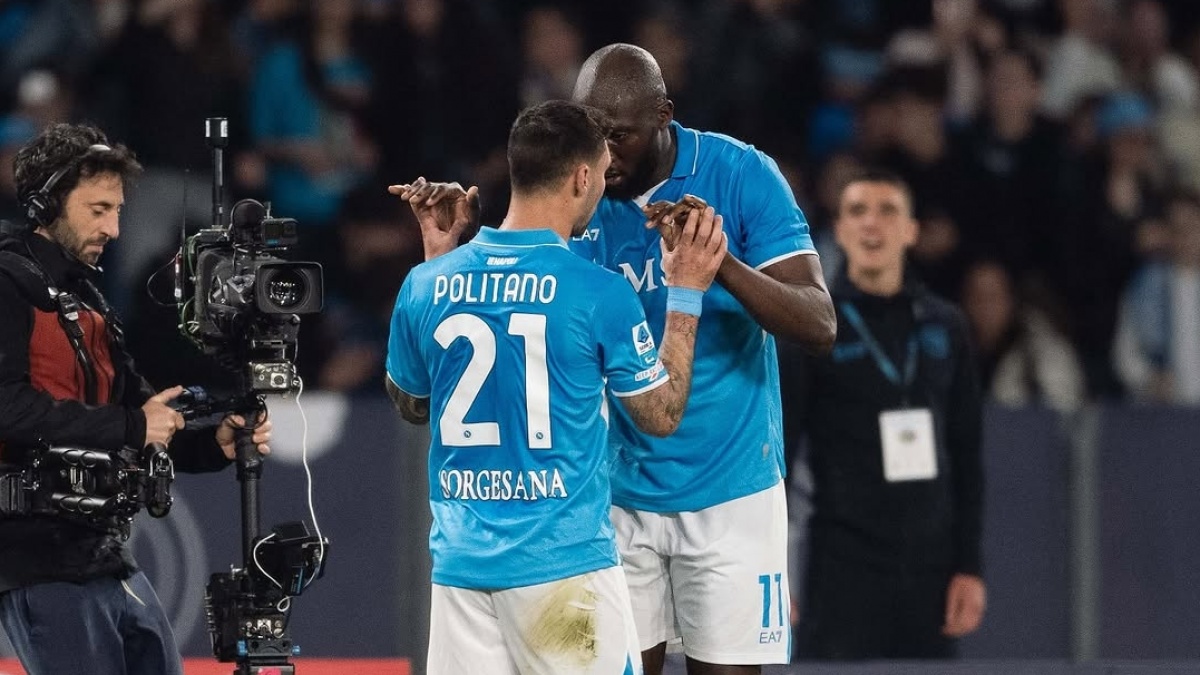 Hasil Liga Italia: Pecundangi AC Milan, Napoli Tempel Ketat Inter