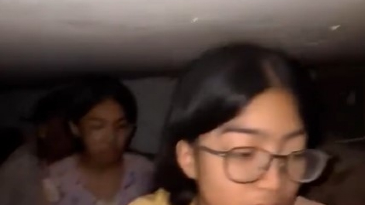 Viral Video Nenek dan Cucunya Selamat dari Maut usai 15 Jam Terjebak di Reruntuhan Gempa Myanmar