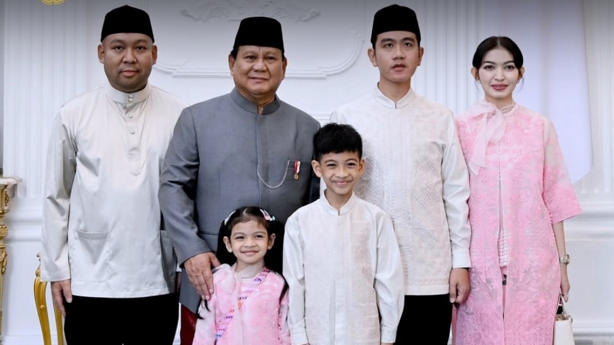 Tampilan Mewah Selvi Ananda Hadiri Open House di Istana, Tenteng Lady Dior