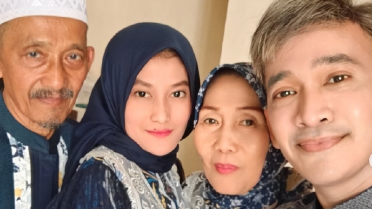 Terungkap, Ini Alasan Ruben Onsu Rayakan Idul Fitri dengan "Keluarga" yang Tak Dikenal