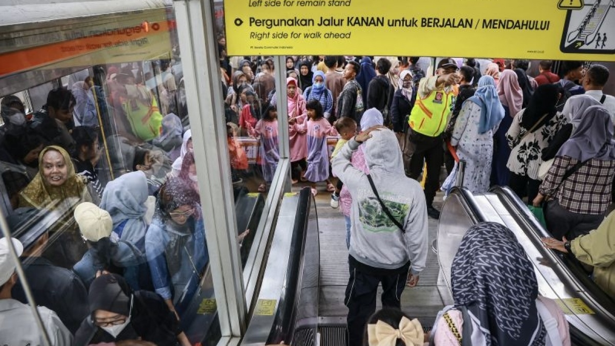 KAI Commuter Cari Pelaku Pelecehan di Stasiun Tanah Abang, Terdeteksi Lewat CCTV