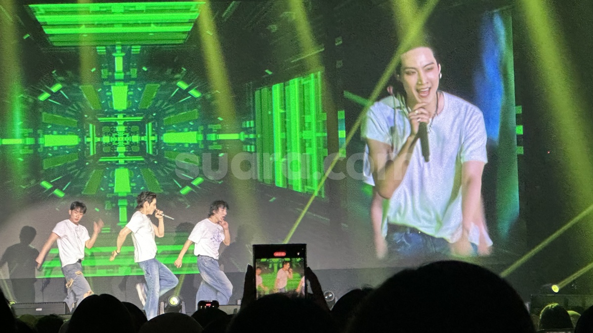 Tersentuh Dikuatkan Fans Saat Manggung di Jakarta, Jay B Spoiler Album Baru