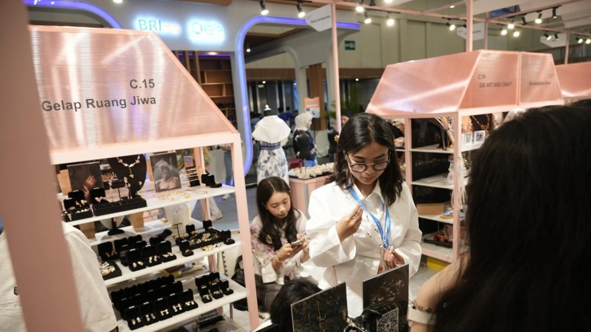 Lewat UMKM EXPO(RT), BRI Bantu Pengusaha UMKM Aksesori Ini Dapatkan Akses Pasar di Kancah Global
