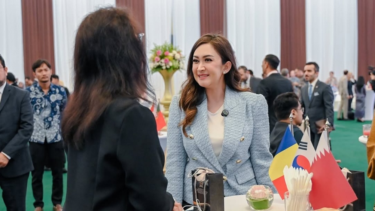 Apa Isi Alkitab Roma 13? Unggahan Nafa Urbach Dibalas Telak oleh Netizen Kristen