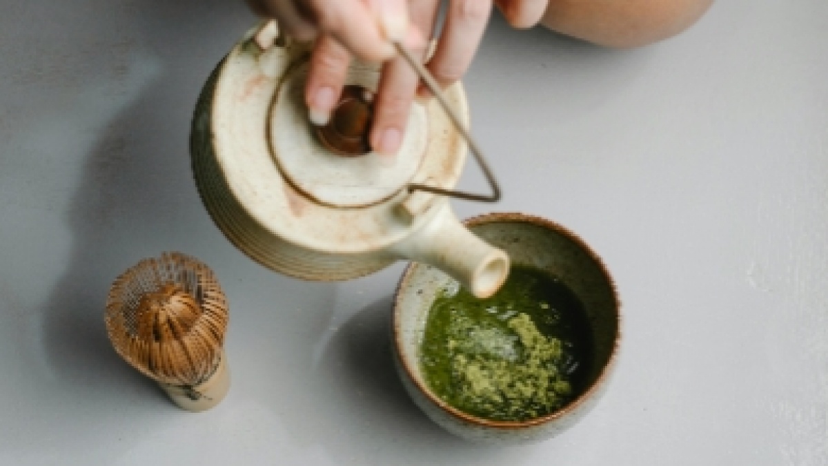 Apa Efek Samping Terlalu Banyak Minum Matcha? Viral di Medsos Ada yang Sampai Masuk UGD