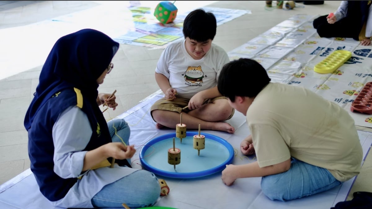 Kenalan Dengan Komunitas Traditional Games Returns: Ajak Anak Lestarikan Mainan Tradisional