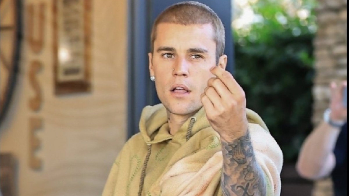 Justin Bieber Semprot Paparazzi: Kalian Cuma Ingin Uang!