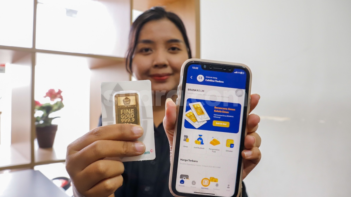 Harga Emas Antam Merosot Lebih dari Rp 100 Ribu, Saatnya Beli?