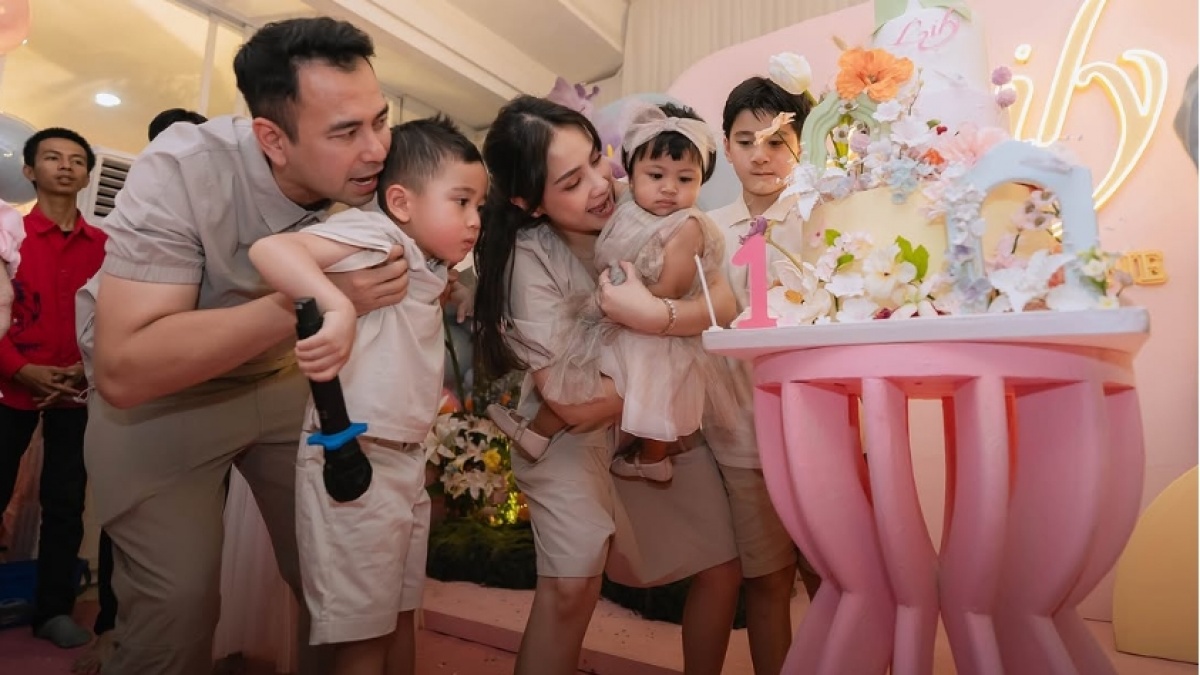 Beda Kado Ulang Tahun Lily dari Rafathar dan Rayyanza, Ada yang Bikin Nagita Slavina Takjub