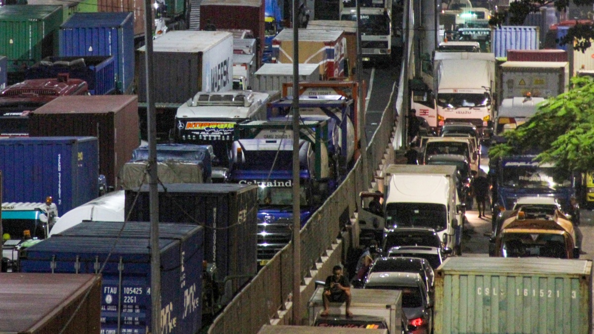 Macet Parah di RE Martadinata, Sebagian Rute Transjakarta 10H Dialihkan via JIS