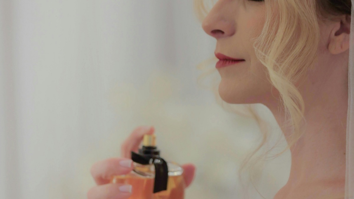 100% Ampuh! Simak Tips Pakai Parfum Murah Agar Wangi Tahan Lama Seharian