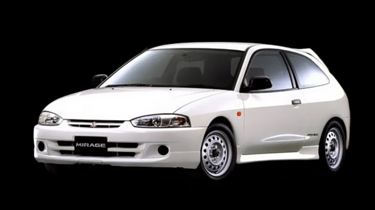 Mbahnya Mitsubishi Mirage Tampangnya Kalcer Abis, Harganya Beda Tipis dari NMAX Turbo Ultimate