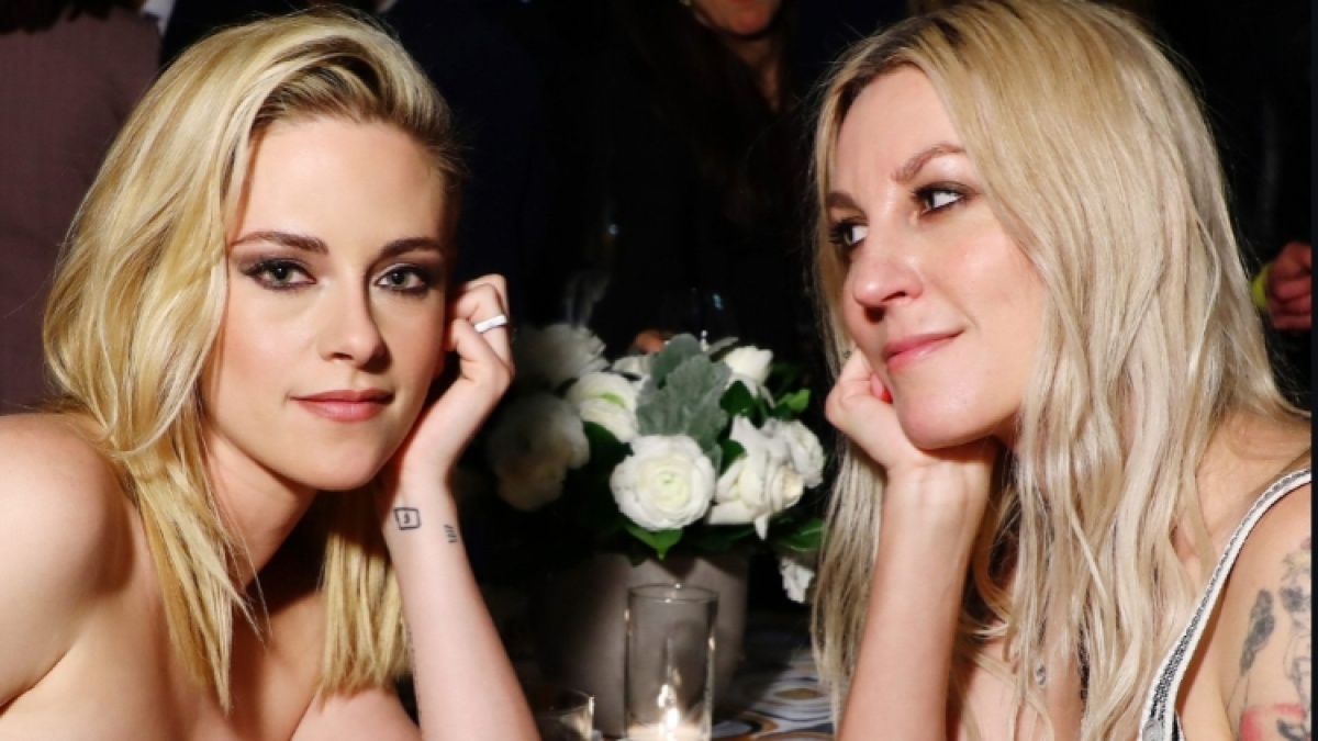 Kristen Stewart Resmi Menikah dengan Pasangan Sejenisnya, Dylan Meyer