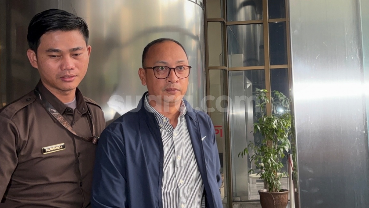 Kelar Diperiksa KPK, Advokat Rasamala Aritonang Diam Seribu Bahasa