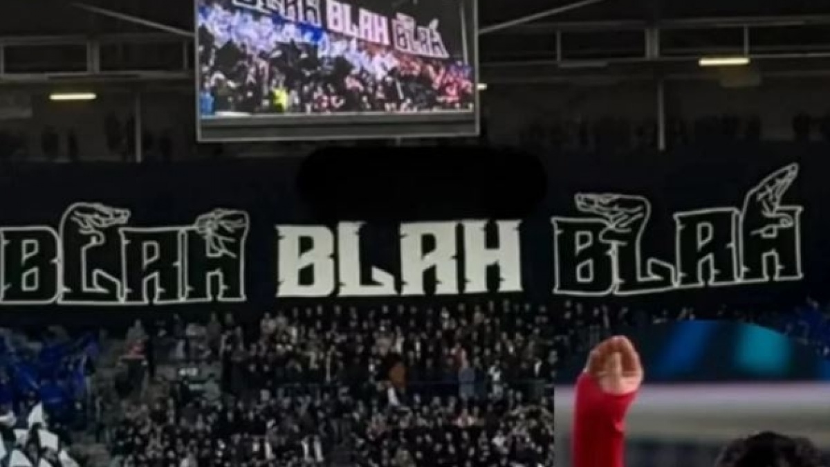 Blah Blah Blah, Spanduk Sindiran Fans SC Heerenveen untuk Thom Haye
