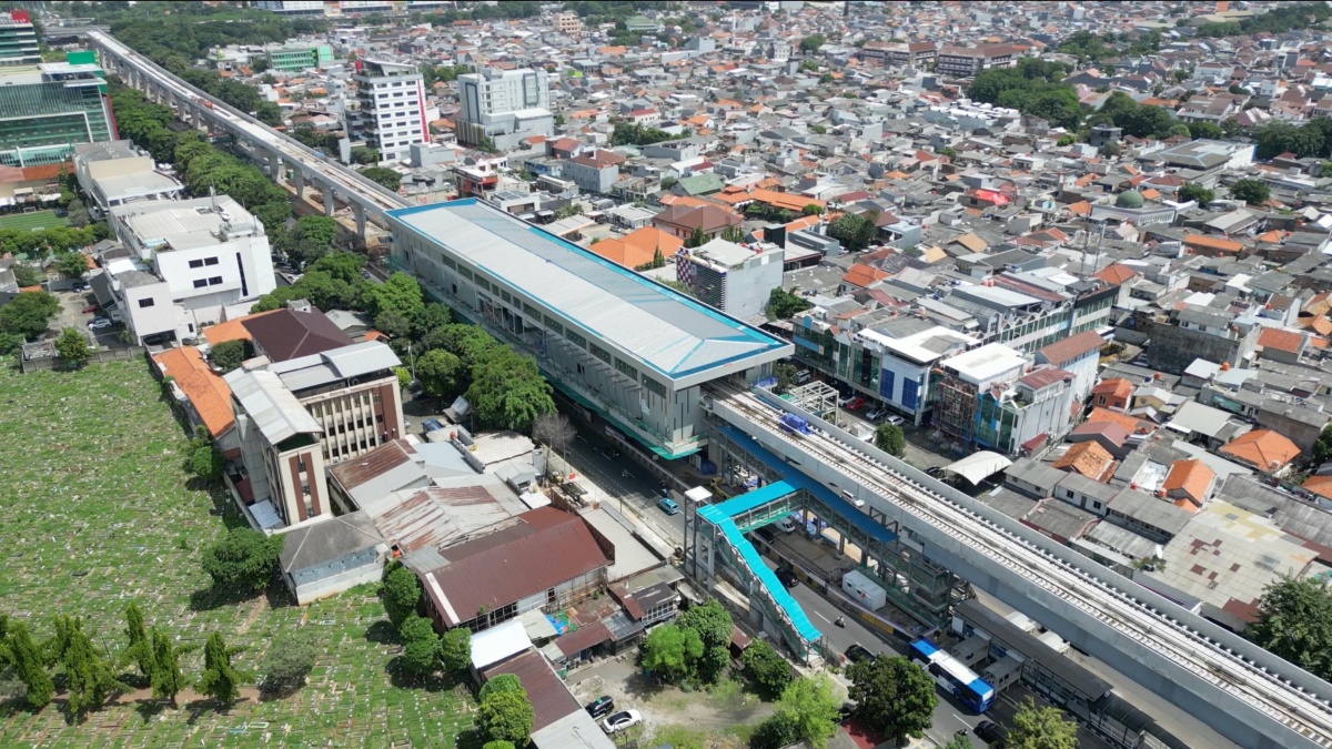 Proyek Pembangunan LRT Jakarta Fase 1B Capai 51,19 Persen