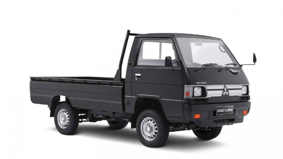 Hitung Sendiri Simulasi Cicilan Mitsubishi L300 Anda! Pilihan DP & Tenor Terlengkap di Sini!