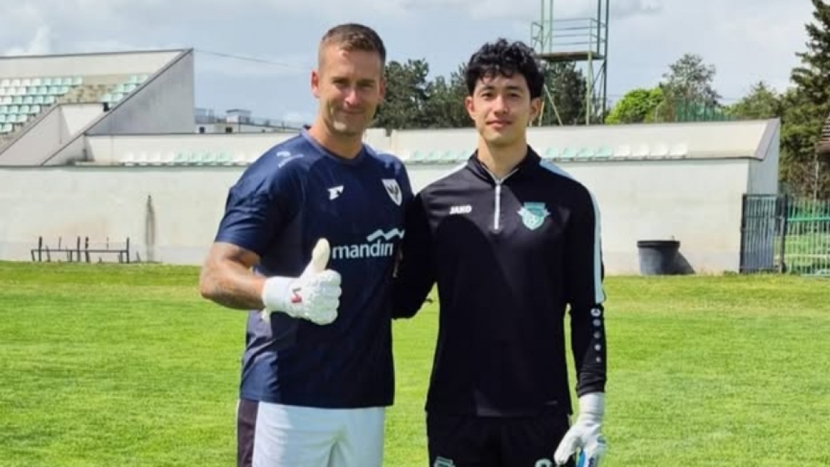 Pelatih Kiper Timnas Indonesia Bertemu Cyrus Margono di Kosovo