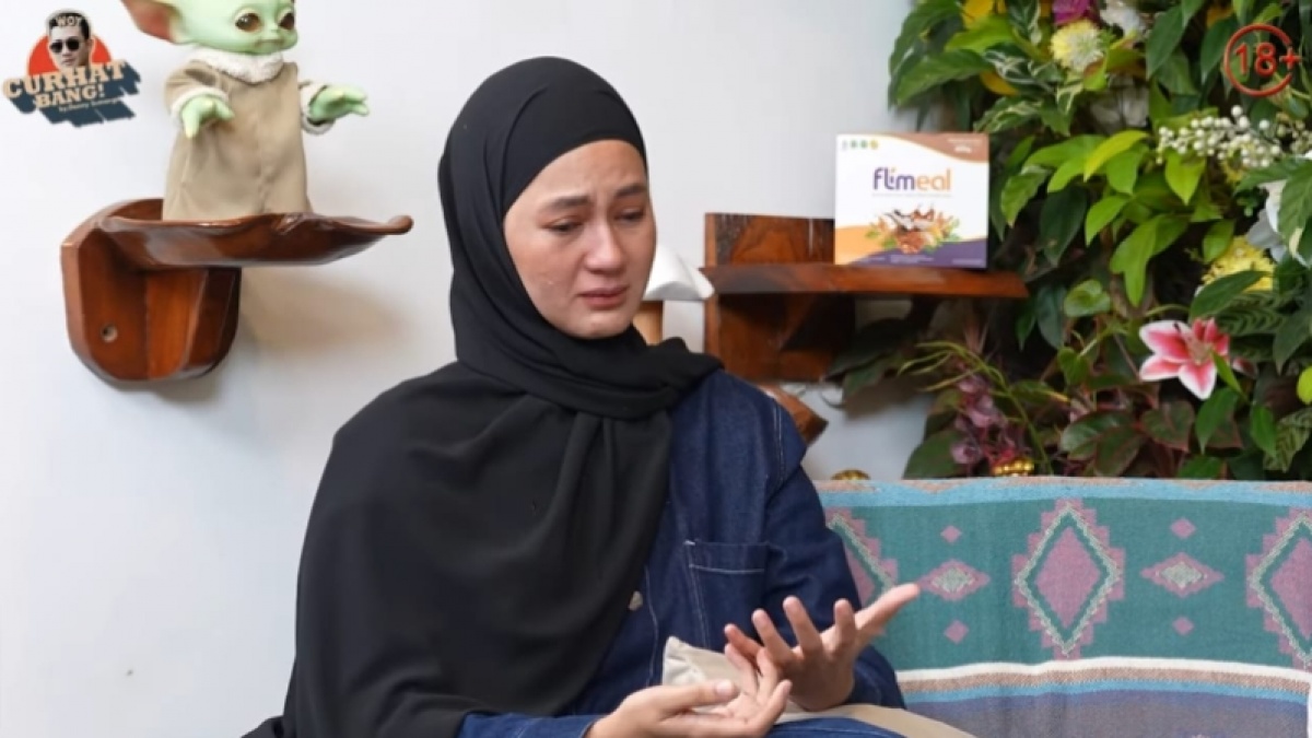 Sambil Nangis, Paula Verhoeven Ungkap Perjuangan Bertemu Anak di Sekolah