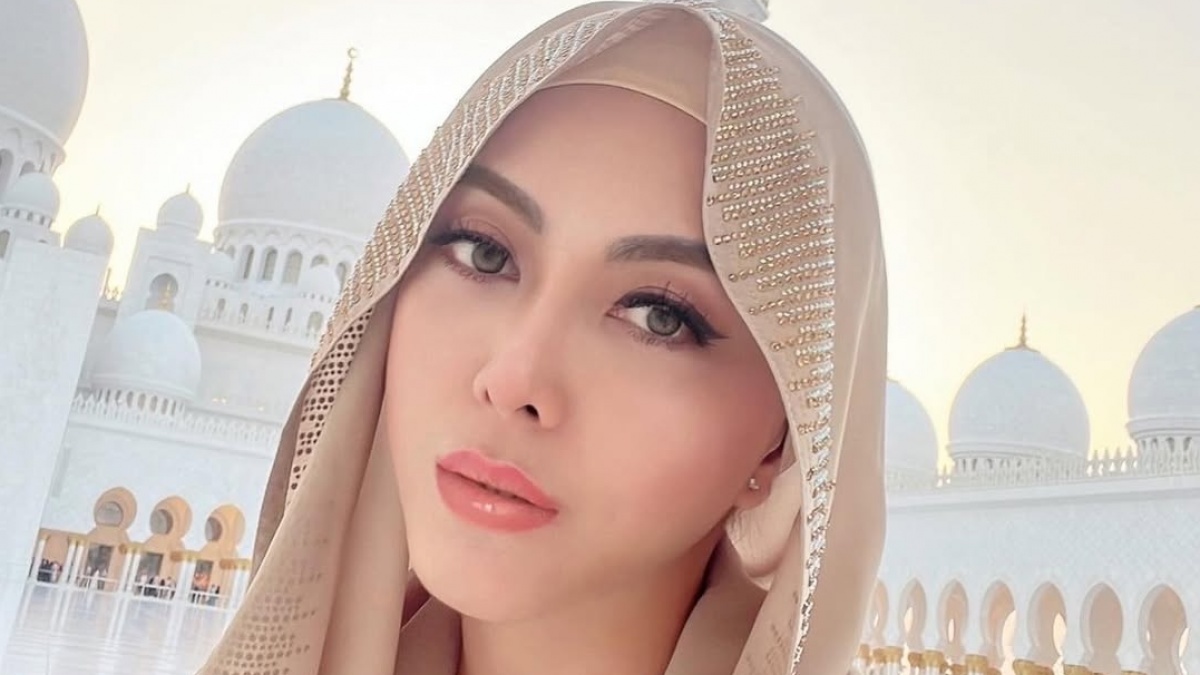 Air Mata Dhena Devanka Pecah saat Dinasihati Ustaz Hilman Fauzi: tentang Anak dan Kebahagiaan