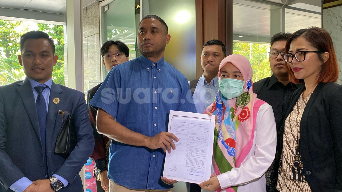Usai ke Polisi, Kini Rayen Pono Laporkan Ahmad Dhani ke MKD DPR Gegara Dianggap Hina Marga Pono