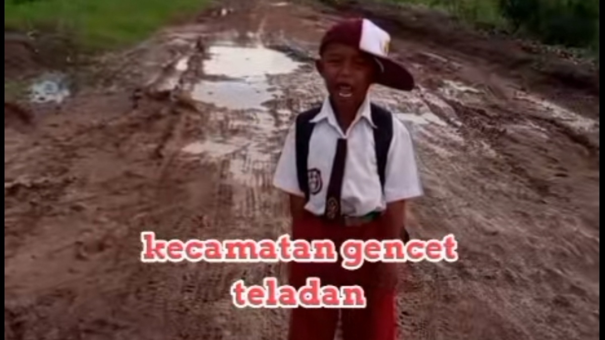 Viral Curhatan Polos Bocah SD ke Prabowo Soal Jalan Rusak Berlumpur: Kapan Jalan Dibangun, Pak?